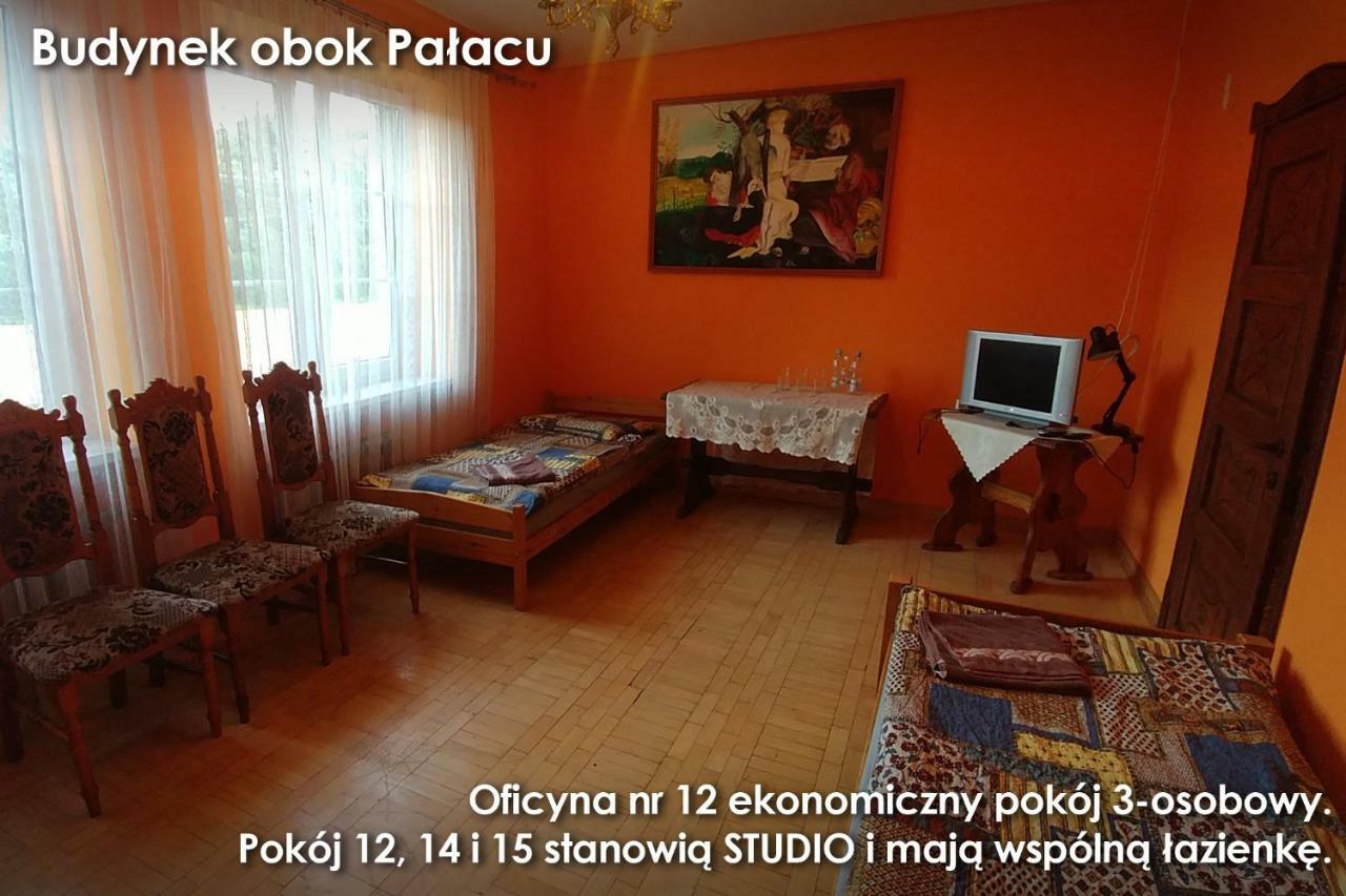 Palac W Czyzowie Szlacheckim Czyzow Szlachecki Zimmer foto